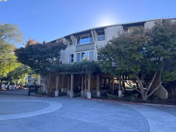 $328,000 | 1087 Murrieta Boulevard, Unit 243, Livermore, CA 94550