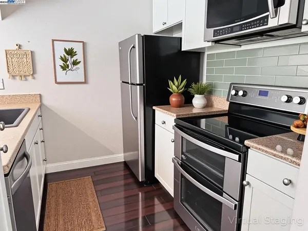 $328,000 | 1087 Murrieta Boulevard, Unit 243, Livermore, CA 94550