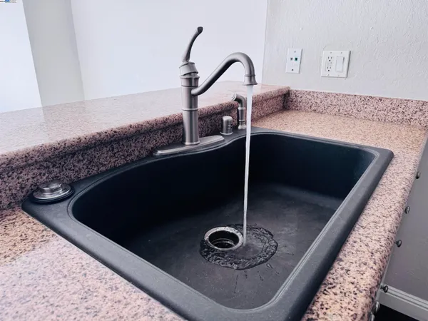 $328,000 | 1087 Murrieta Boulevard, Unit 243, Livermore, CA 94550