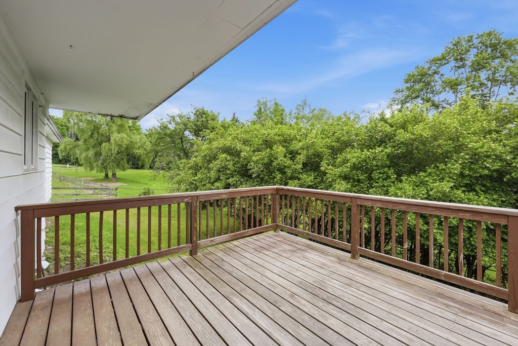 11 James Road Upton, MA 01568 - Photo 32 of 42