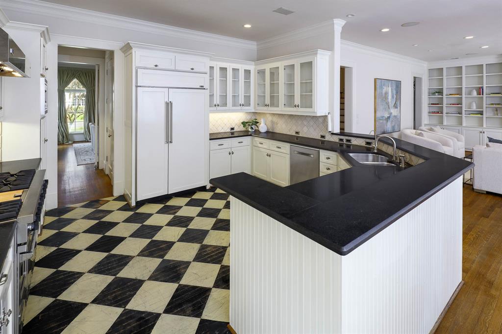 3621 Shenandoah Street Highland Park, TX 75205 - Photo 11 of 26