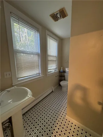 $1,700 | 46 William Street, Unit 2, Newport, RI 02840