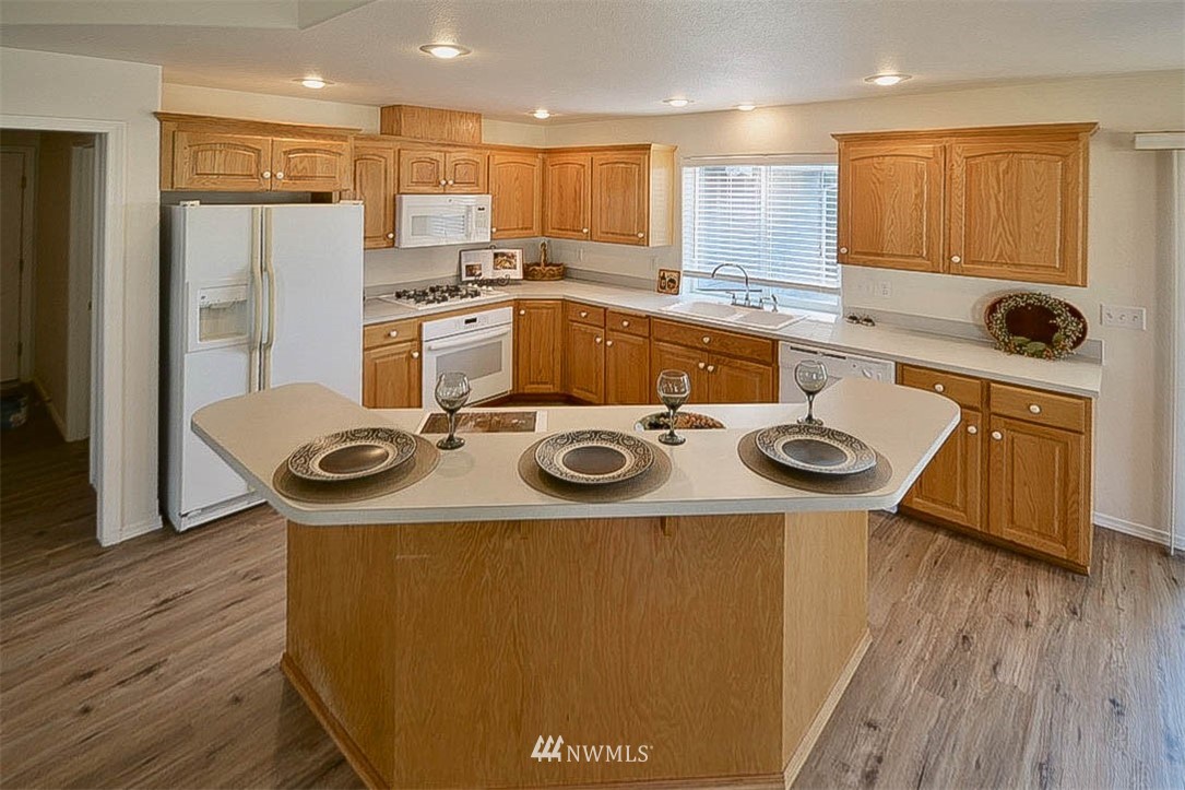 23909 Entwhistle Road East Buckley, WA 98321 - Photo 9 of 40