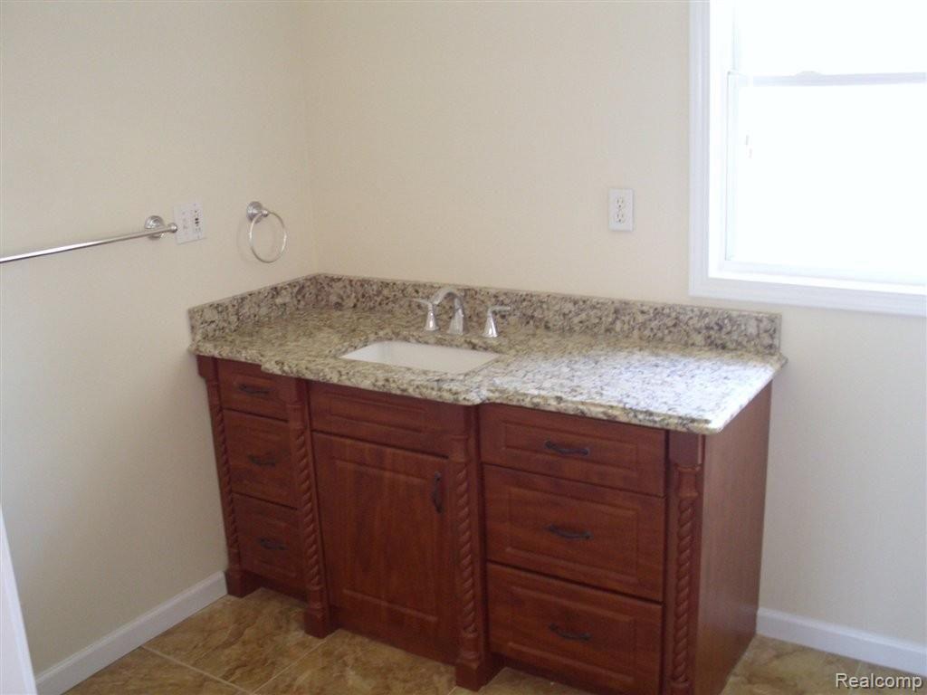 39743 Ryan Road Sterling Heights, MI 48310 - Photo 17 of 23 DSCI1318.JPG