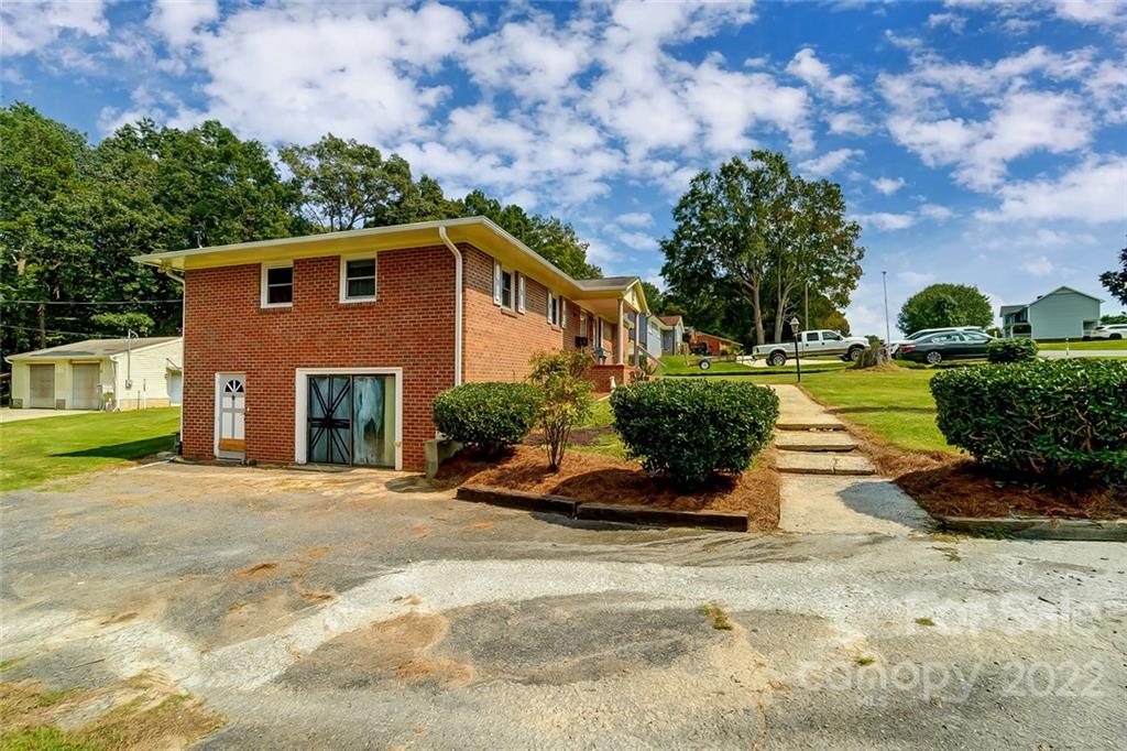 144 Shadowbrook Road Stanley, NC 28164 - Photo 34 of 41 Gallery Image 34
