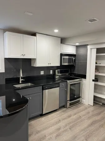 $2,300 | 8 Derby Road, Unit 1A, Watertown, MA 02472