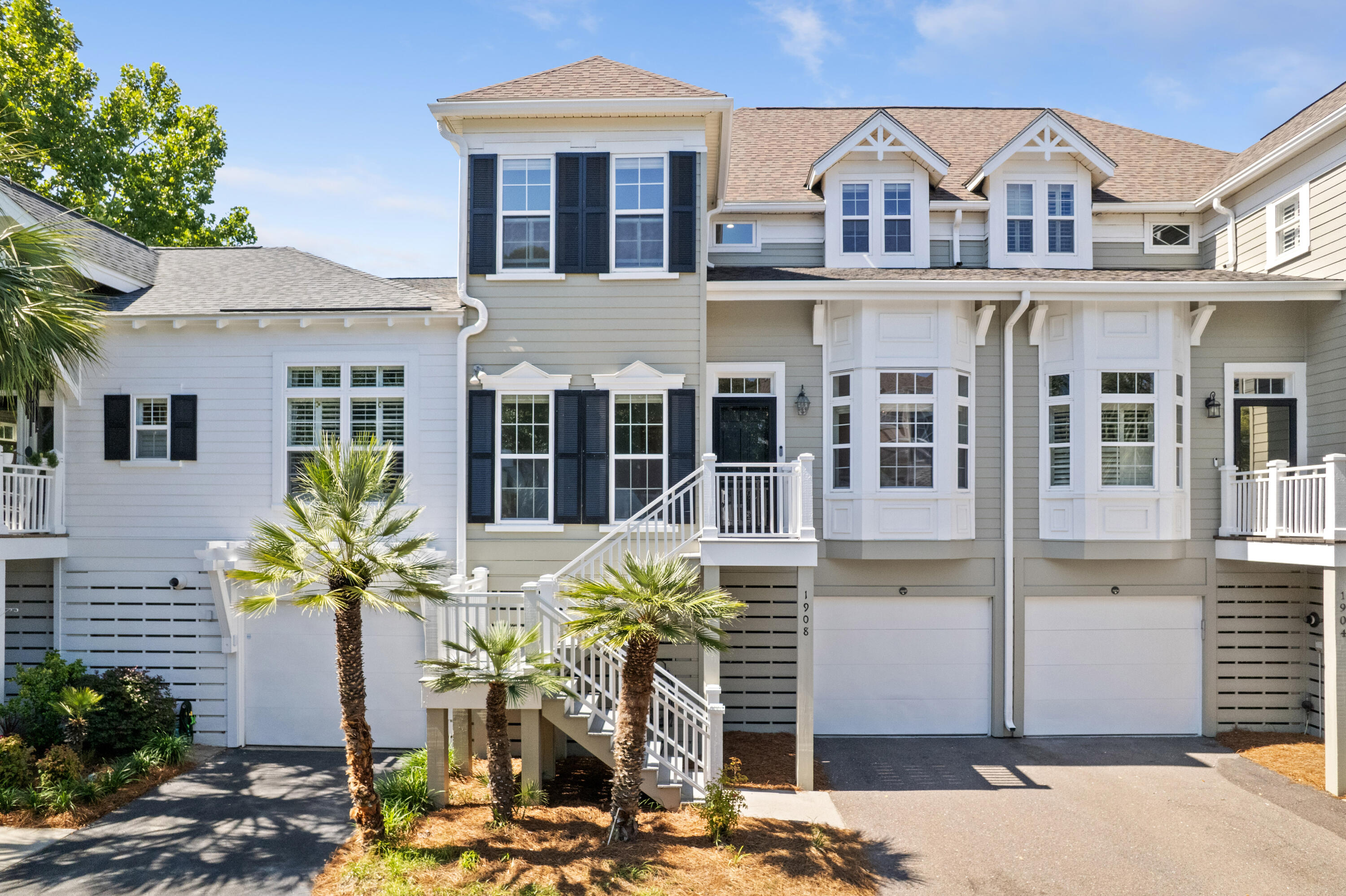 1908 English Ivy Court Mount Pleasant, SC 29464 - Photo 38 of 46 1908EnglishIvyCt-CasaVerdeMediaLLC2