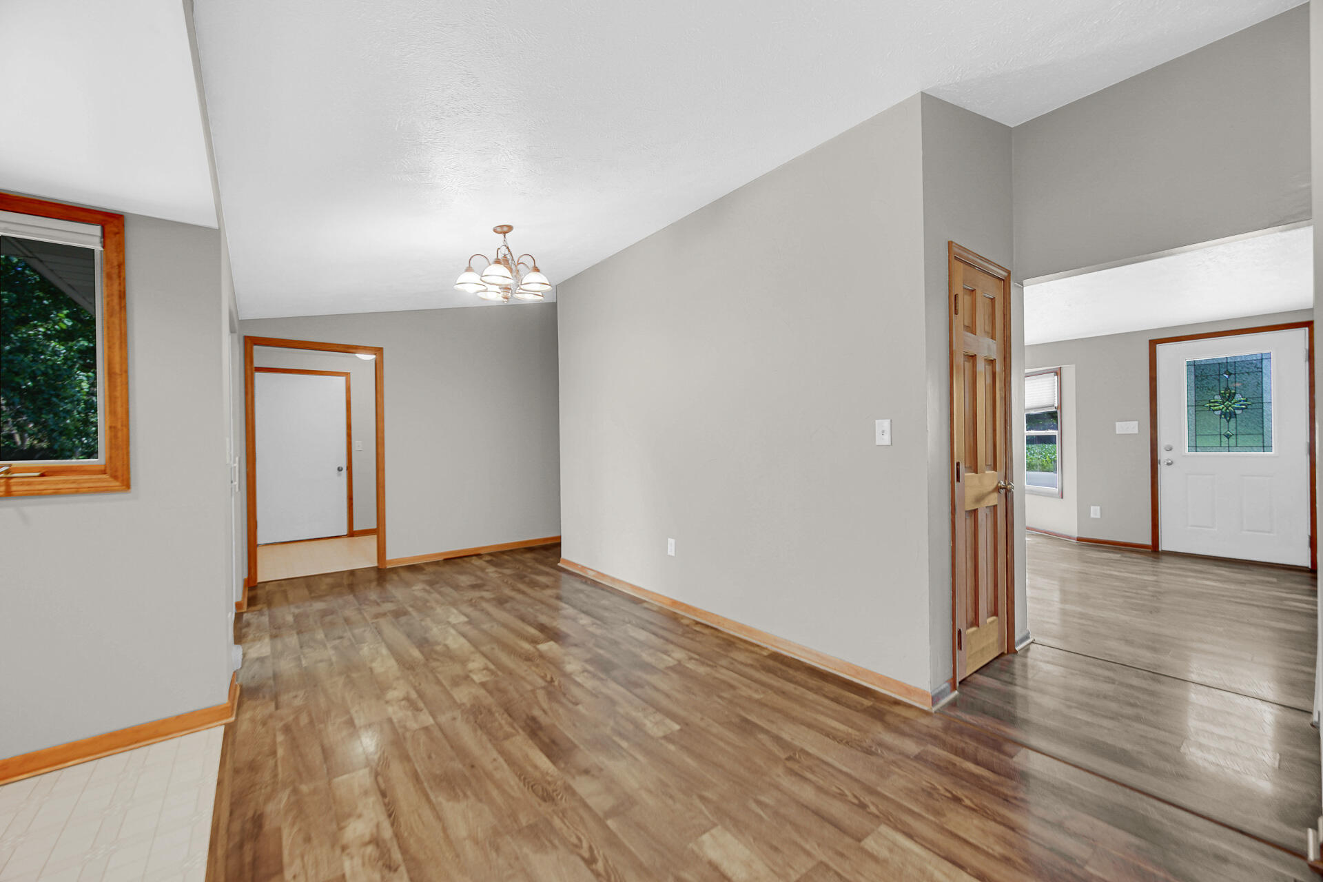 2372 South Taylor Road Mill Creek, IN 46365 - Photo 12 of 29 1920x1280