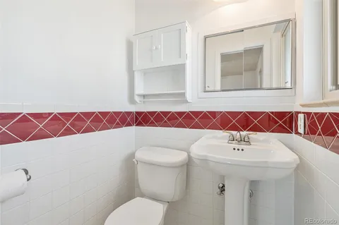 $539,000 | 2096 East Mineral Avenue, Centennial, CO 80122