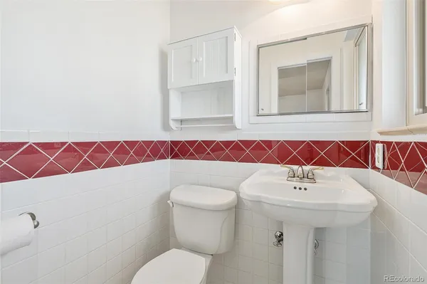 $530,000 | 2096 East Mineral Avenue, Centennial, CO 80122