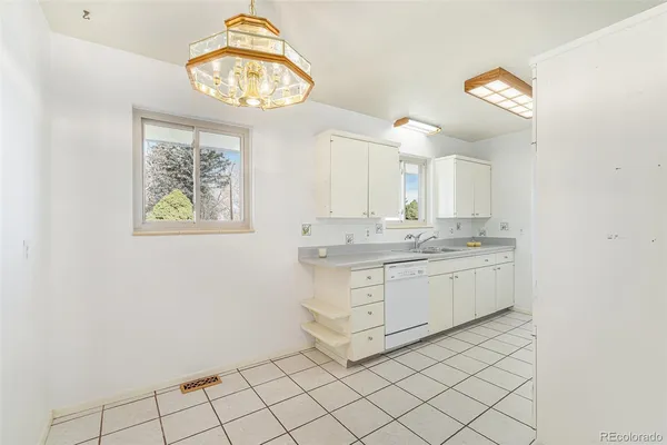 $530,000 | 2096 East Mineral Avenue, Centennial, CO 80122