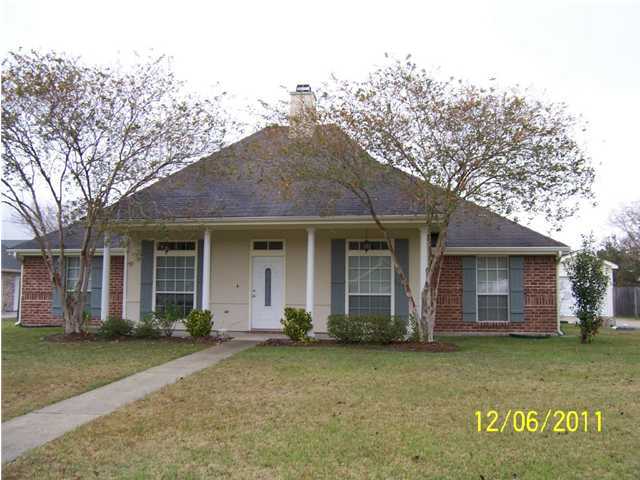 115 Longpointe Road Youngsville, LA 70592 - Photo 1 of 17 Primary Photo