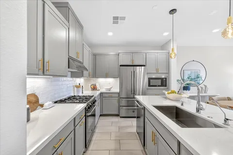 $1,198,000 | 1340 Civic Center Drive, Unit 4, Santa Clara, CA 95050
