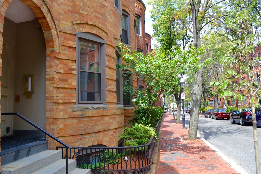 67 St Germain Street, Unit 127 Boston, MA 02115 - Photo 2 of 12