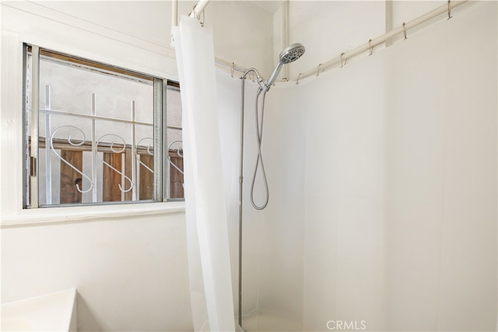 30 Dudley Avenue, Unit 12 Venice, CA 90291 - Photo 8 of 10 a view of a walk in closet