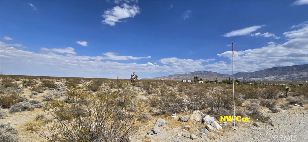8001 Fairlane Road Lucerne Valley, CA 92356 - Photo 1 of 33 Gallery Image 1