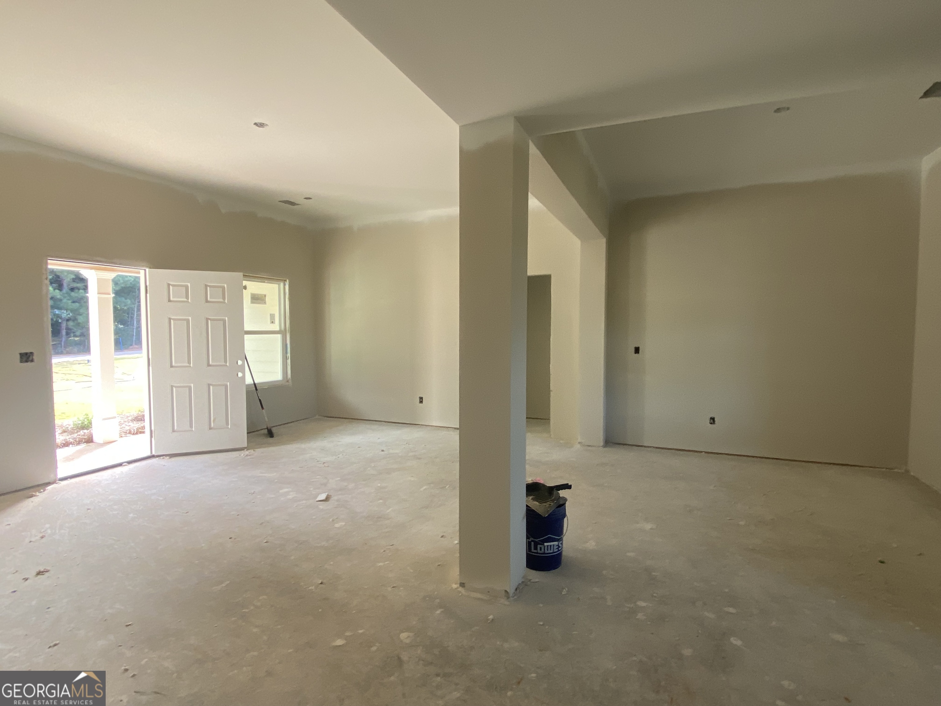 164 Mathews Road Milner, GA 30257 - Photo 6 of 15 an empty room with windows