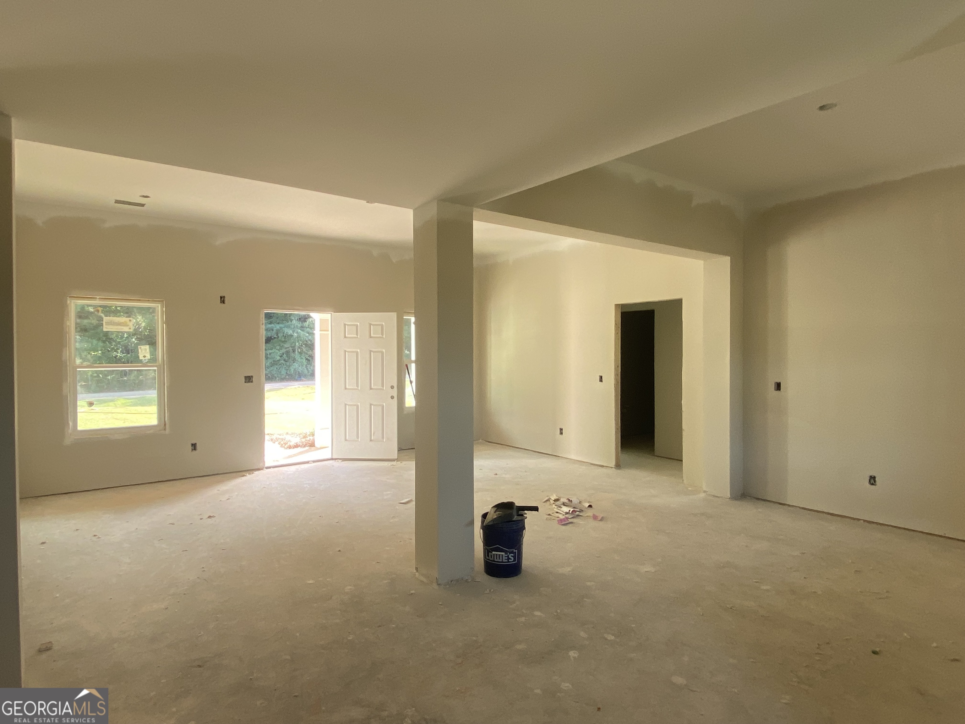 164 Mathews Road Milner, GA 30257 - Photo 7 of 15 an empty room with windows