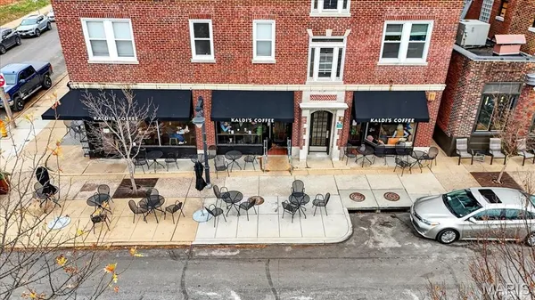 $300,000 | 6328 Northwood Avenue, Unit 3W, St. Louis, MO 63105