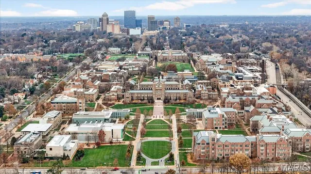 $340,000 | 6328 Northwood Avenue, Unit 3W, St. Louis, MO 63105