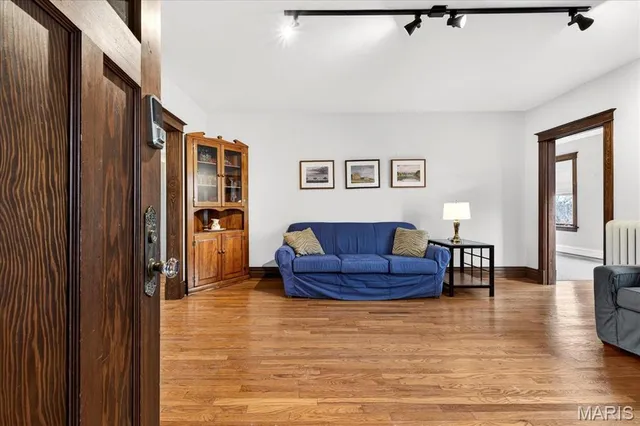 $340,000 | 6328 Northwood Avenue, Unit 3W, St. Louis, MO 63105