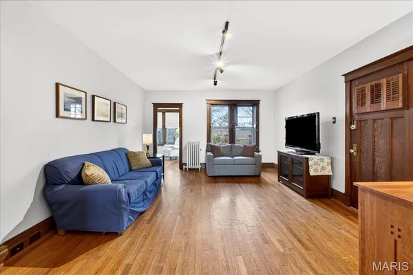 $300,000 | 6328 Northwood Avenue, Unit 3W, St. Louis, MO 63105