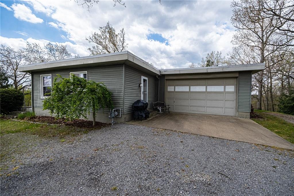 718 Big Knob Road Rochester, PA 15074 - Photo 23 of 25