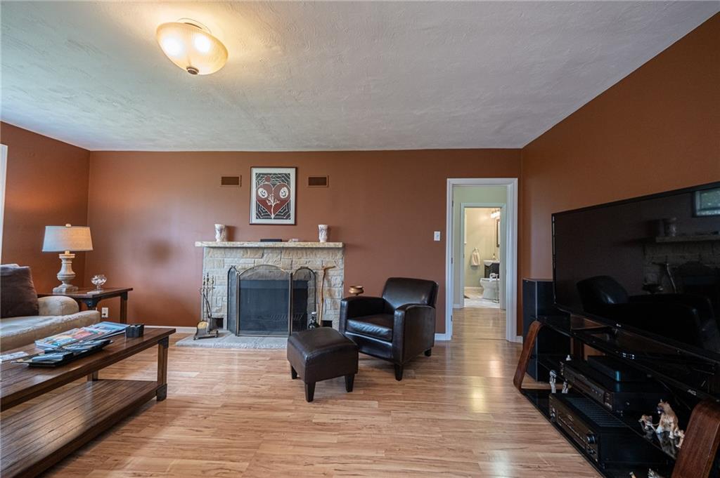 718 Big Knob Road Rochester, PA 15074 - Photo 10 of 25