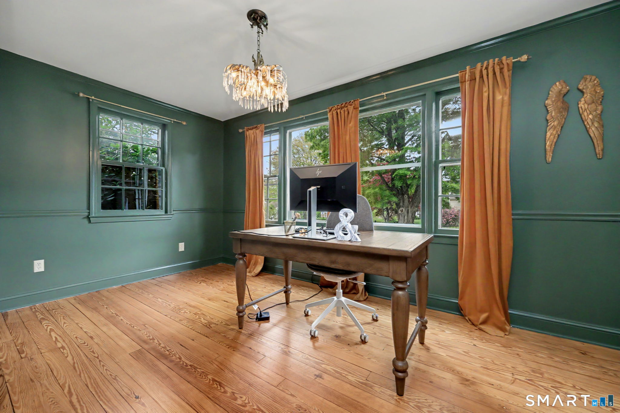 50 Crown Street Trumbull, CT 06611 - Photo 9 of 29