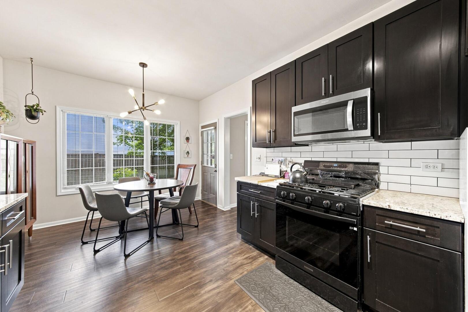 4144 Florence Way, Unit 4144 Glenview, IL 60025 - Photo 6 of 15 Gallery Image 6