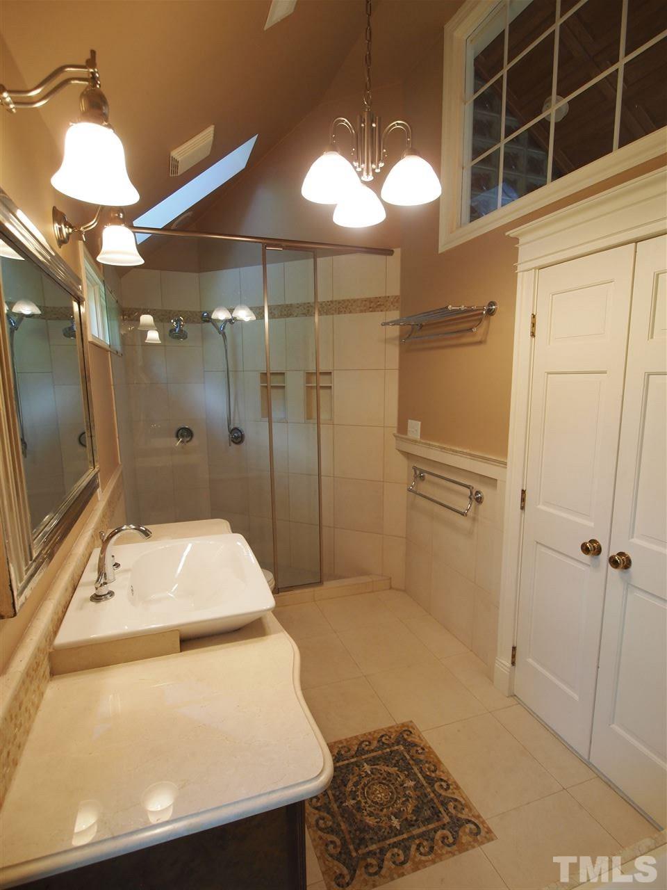 724 Rosemont Avenue Raleigh, NC 27607 - Photo 17 of 24