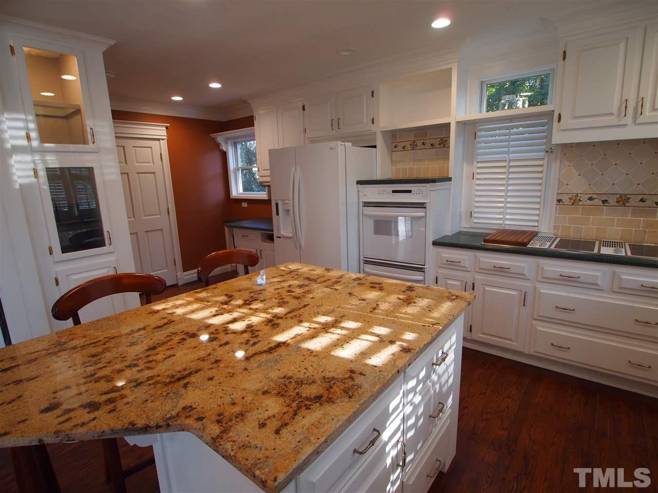 724 Rosemont Avenue Raleigh, NC 27607 - Photo 9 of 24