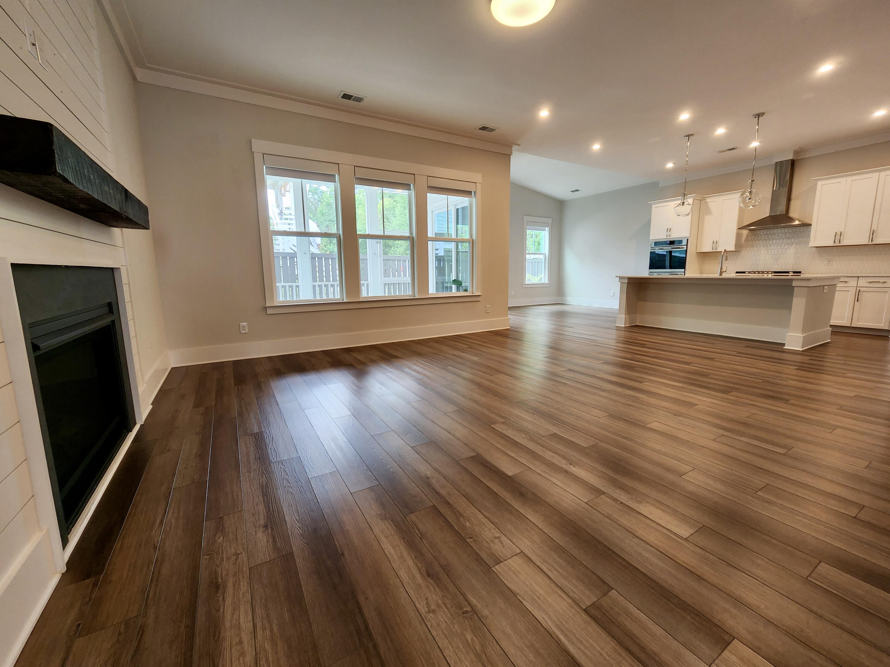 1278 Max Lane Mount Pleasant, SC 29466 - Photo 6 of 29 20220621_113705