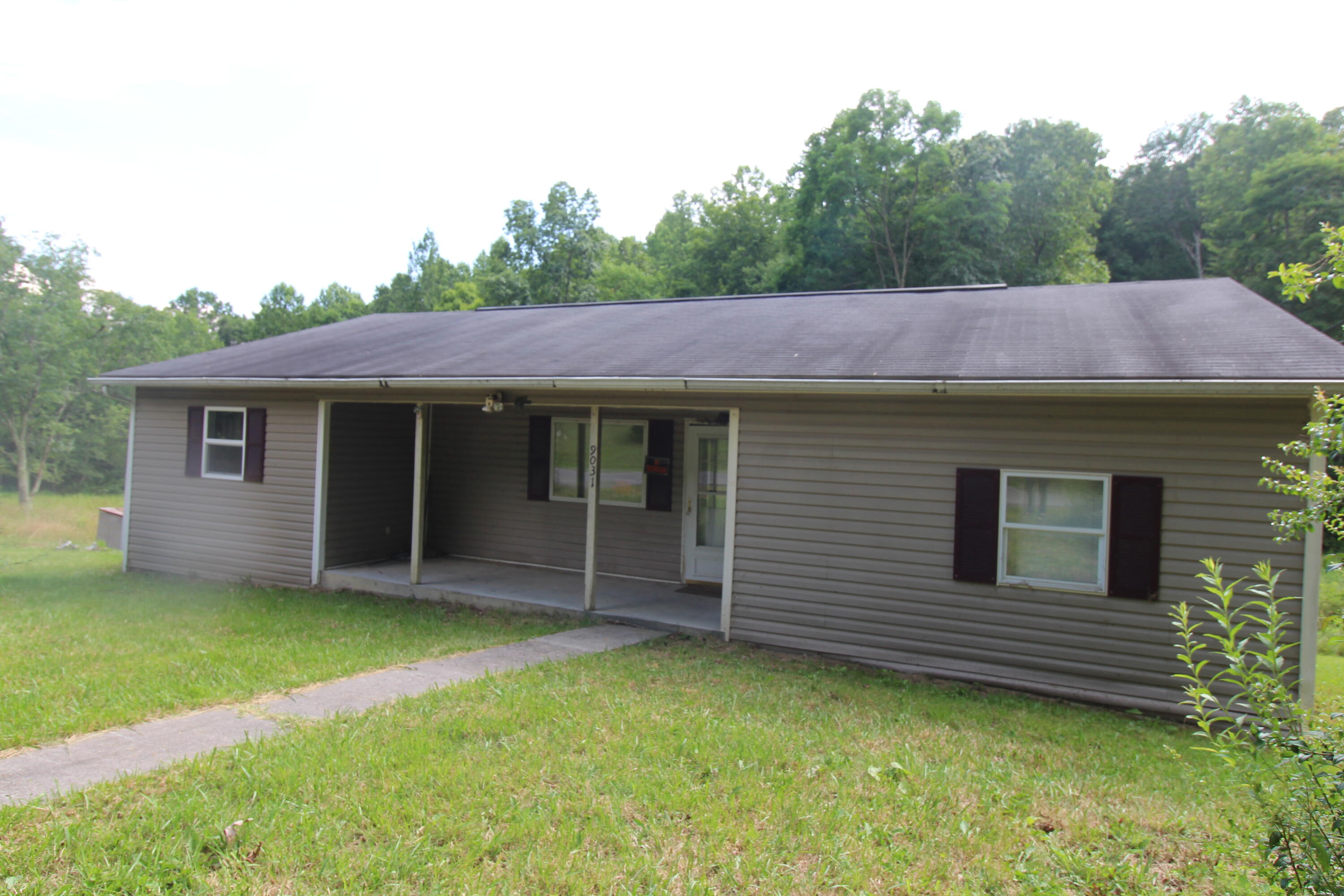 9031 Judson Road Hinton, WV 25951 - Photo 1 of 32 Gallery Image 1
