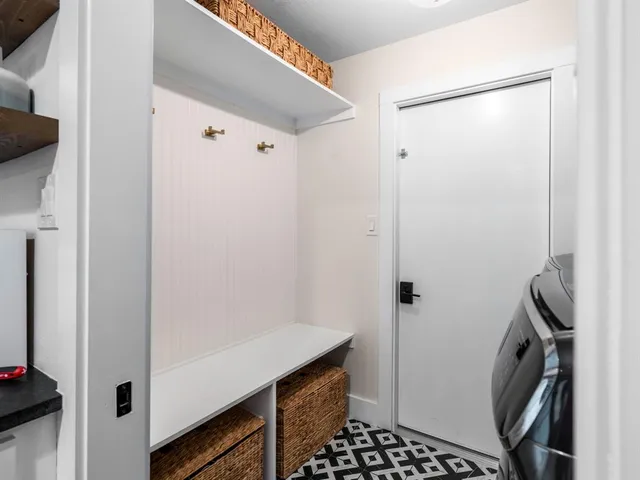 $690,000 | 9124 Westglen Drive, Dallas, TX 75228