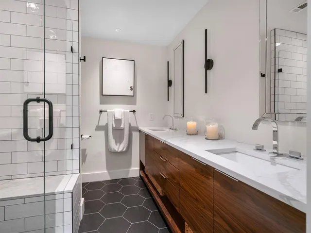 $690,000 | 9124 Westglen Drive, Dallas, TX 75228