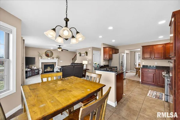 $449,900 | 4012 West Hearthwood Drive, Dunlap, IL 61525