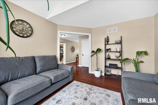 $449,900 | 4012 West Hearthwood Drive, Dunlap, IL 61525