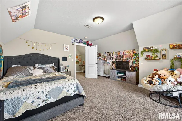 $449,900 | 4012 West Hearthwood Drive, Dunlap, IL 61525