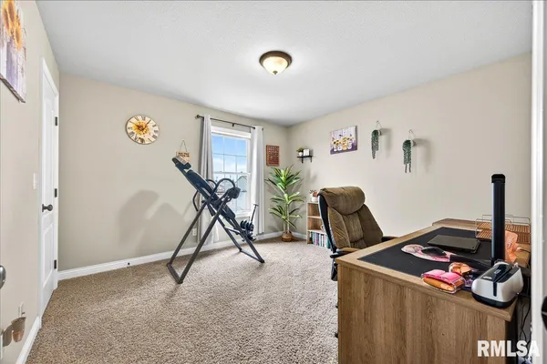 $449,900 | 4012 West Hearthwood Drive, Dunlap, IL 61525