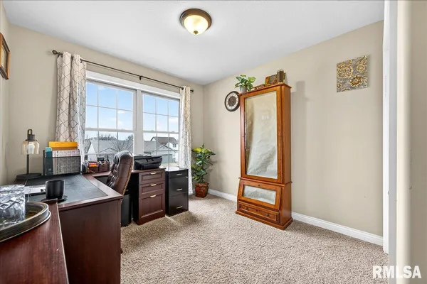 $449,900 | 4012 West Hearthwood Drive, Dunlap, IL 61525