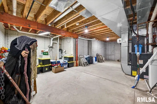 $449,900 | 4012 West Hearthwood Drive, Dunlap, IL 61525