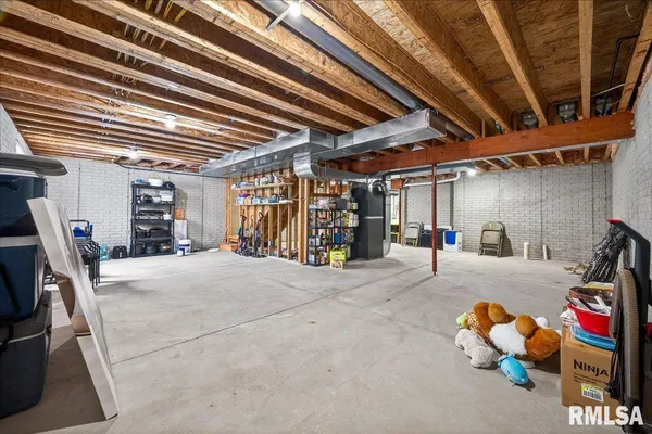 $449,900 | 4012 West Hearthwood Drive, Dunlap, IL 61525