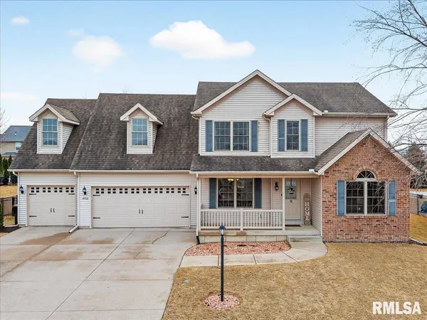 $449,900 | 4012 West Hearthwood Drive, Dunlap, IL 61525