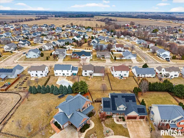 $449,900 | 4012 West Hearthwood Drive, Dunlap, IL 61525