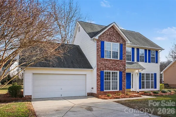$395,000 | 8106 Castlemaine Drive, Matthews, NC 28104