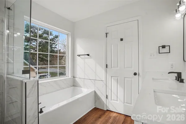 $389,000 | 8106 Castlemaine Drive, Matthews, NC 28104