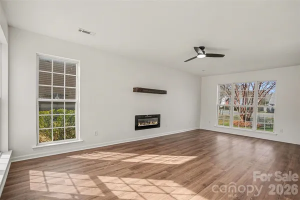 $389,000 | 8106 Castlemaine Drive, Matthews, NC 28104