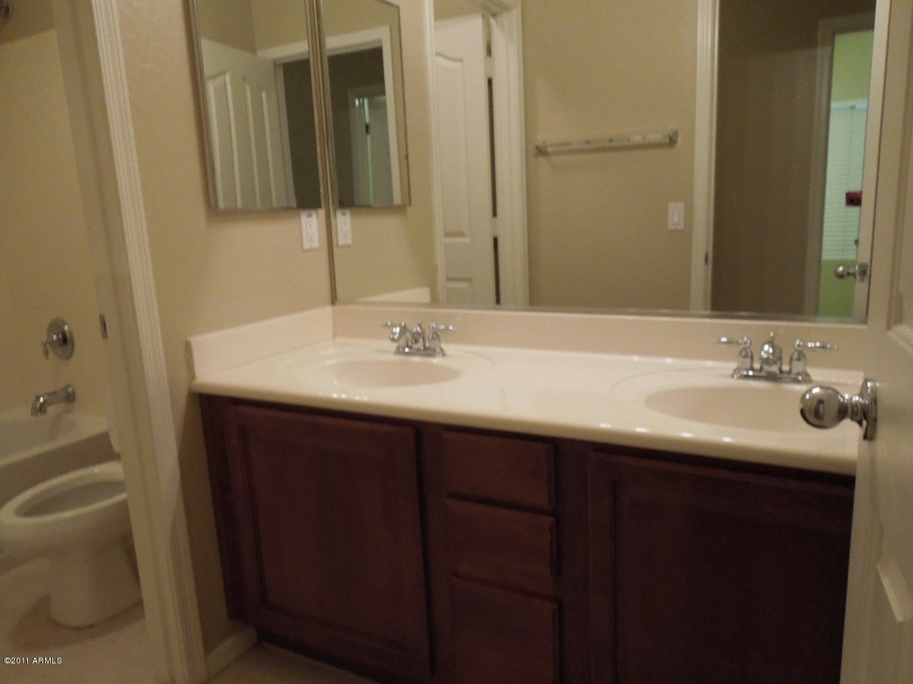 7026 West Beverly Road Laveen, AZ 85339 - Photo 23 of 24 23_GuestBathDoubleSink