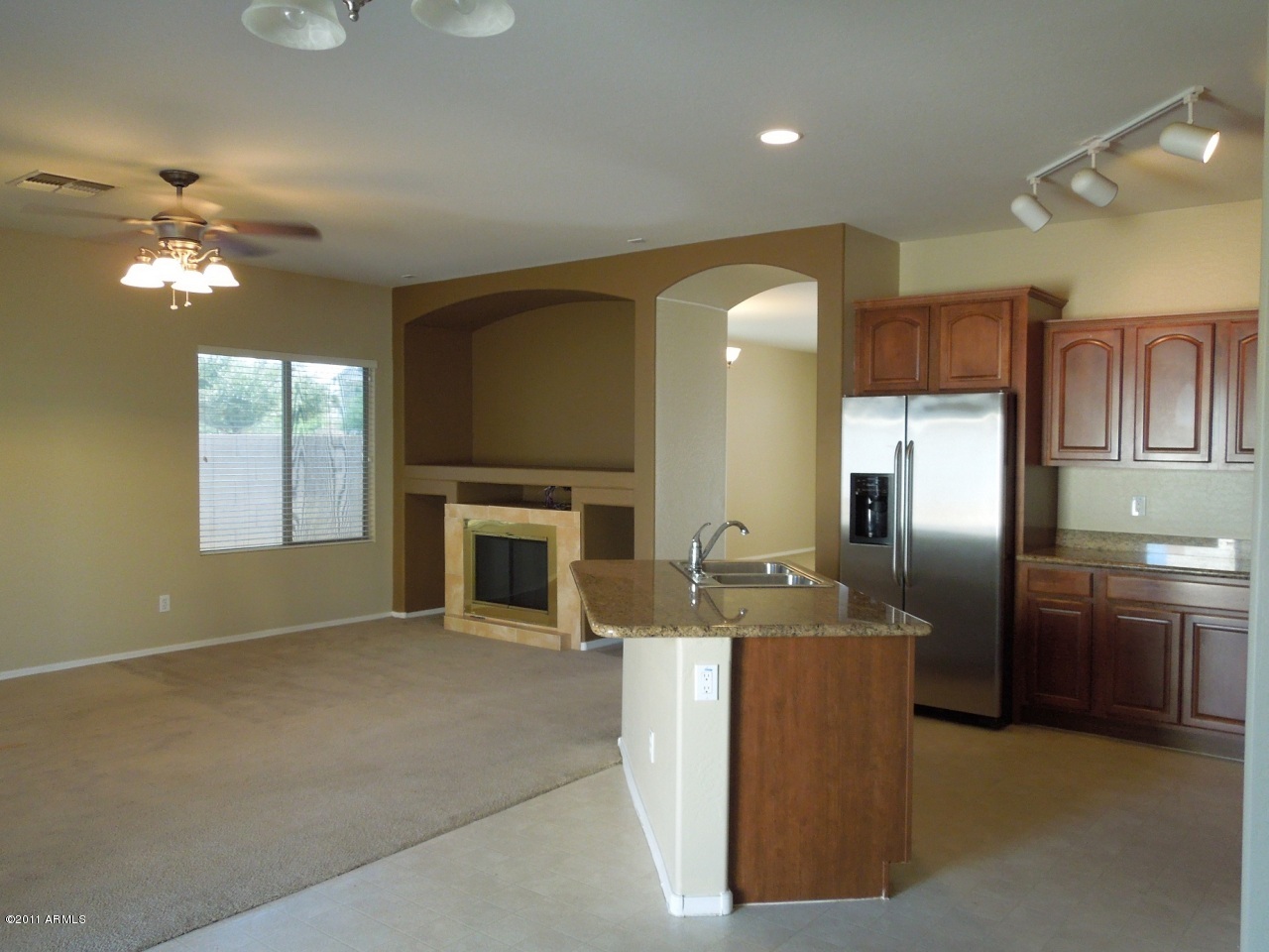 7026 West Beverly Road Laveen, AZ 85339 - Photo 7 of 24 7_FamilyRmKitchen